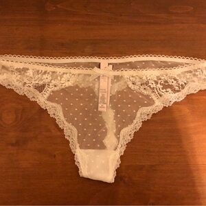 Victoria’s Secert Dream Angels White Lace Panty Thong String M